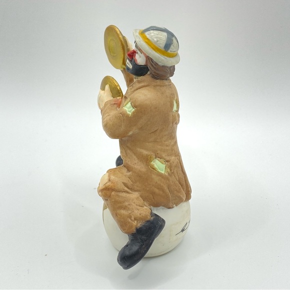 Clown Figurine FLAMBRO Emmett Kelly Jr. Collectibles Vintage Porcelain Marked - Picture 4 of 9